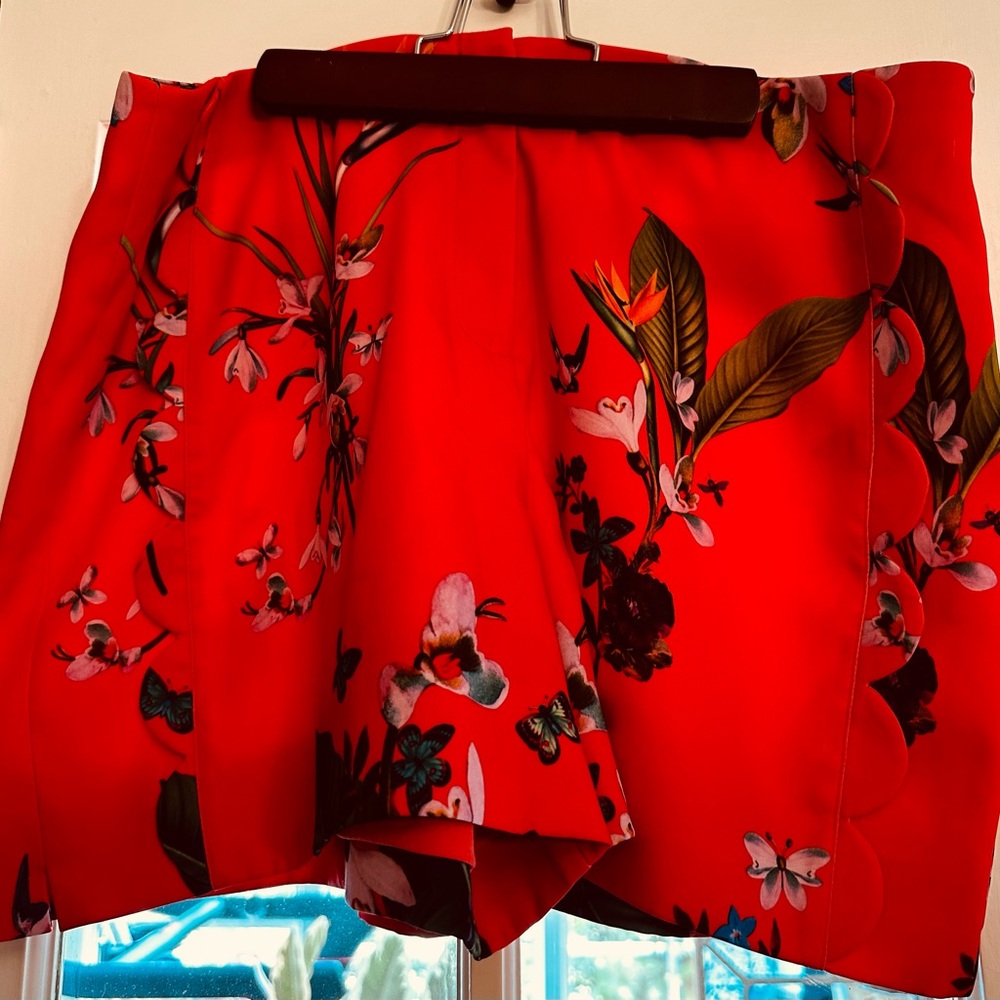 Ted Baker London NWT orange red floral shorts size 4